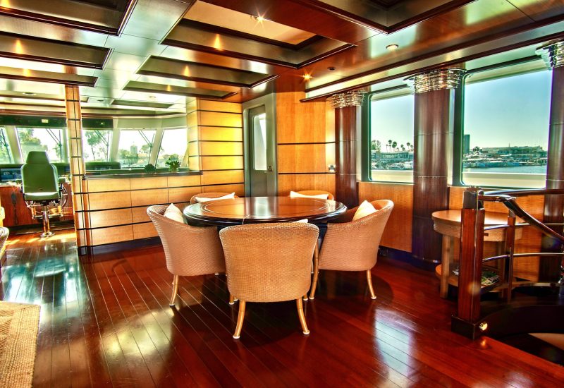 helmlevellounge.facingPortBow.HDRRT1.DSC02063 copy